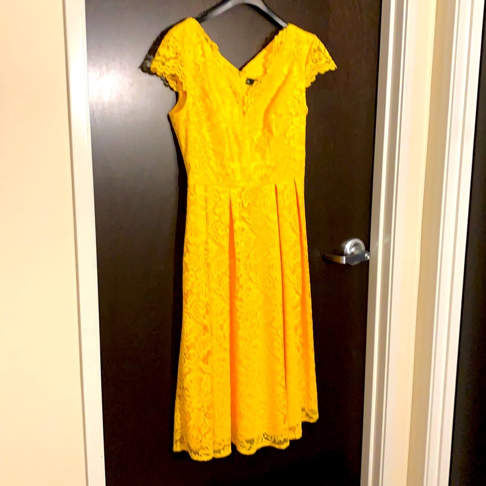 Brand New Chetta B Dress Size 6